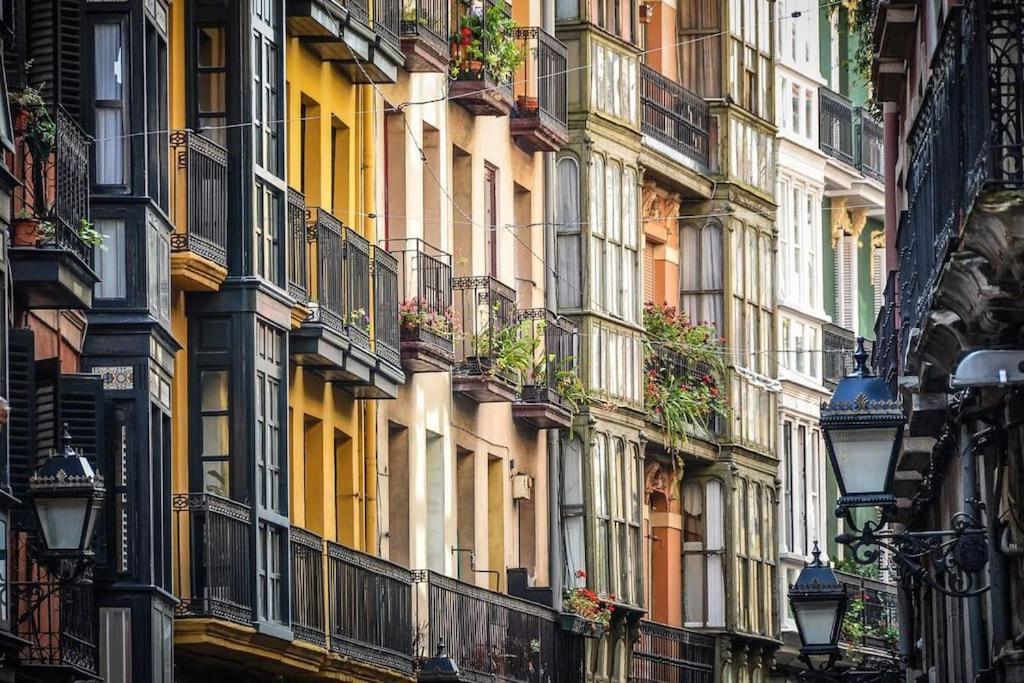 Cultura Y Gastronomia En El Casco Viejo Apartment Bilbao Exterior foto